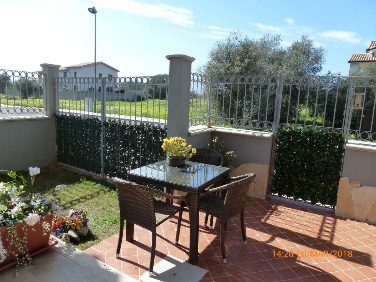 Bed and Breakfast Emozioni D'Estate Pula Exterior foto