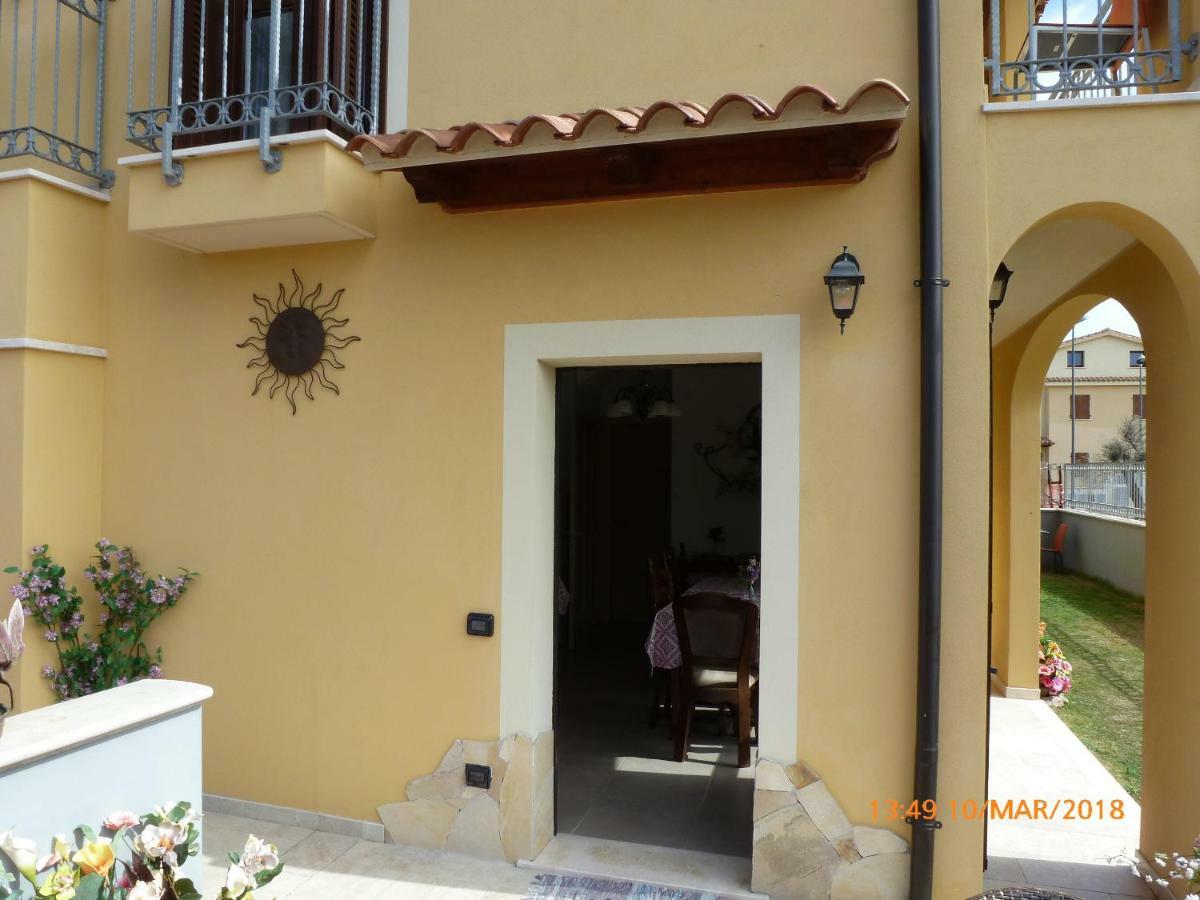 Bed and Breakfast Emozioni D'Estate Pula Exterior foto